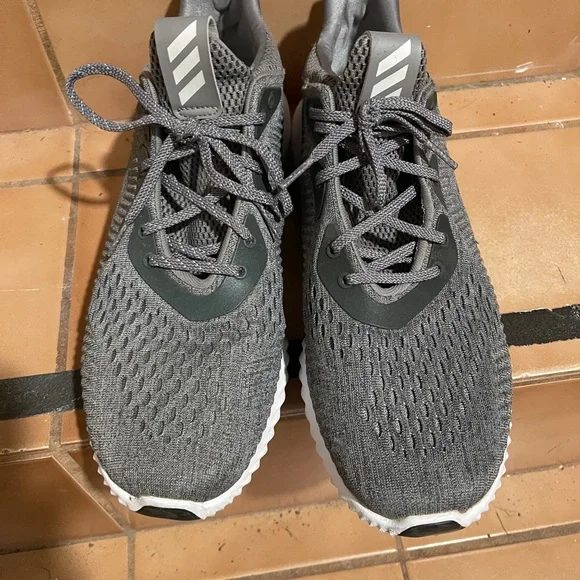 Adidas Alphabounce - Picture 2 of 4
